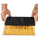 4 - Voilà Cookie Winter Holiday Tagliabiscotti Natale Silikomart